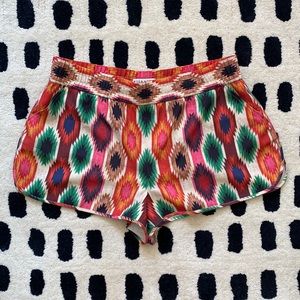 Alice + Olivia Stretch band waist shorts!